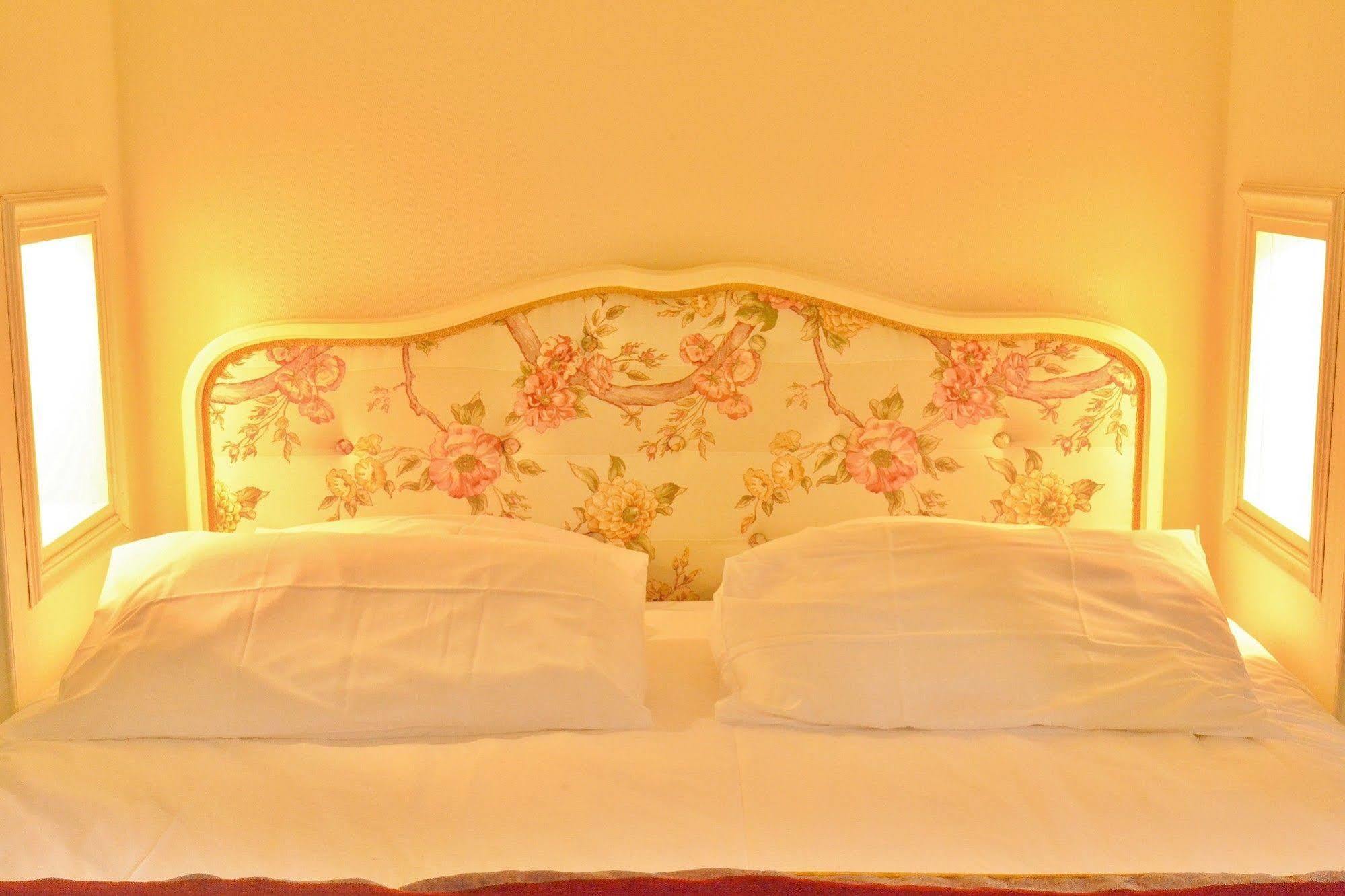 Chambres D'Hotes Domaine Du Hameau Baylesse Saint-Jean-d'Aigues-Vives Luaran gambar